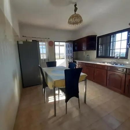 New Villa Near Albufeira E Armacao De Pera 빌라 *