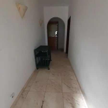 New Villa Near Albufeira E Armacao De Pera