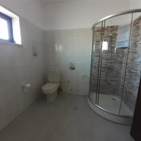 New Villa Near Albufeira E Armacao De Pera